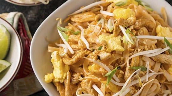 chicken-pad-thai