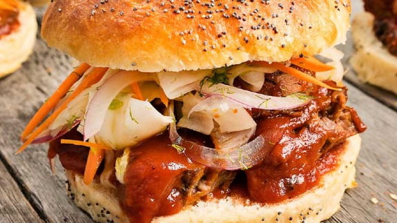 canada-day-dripping-burger-575x323