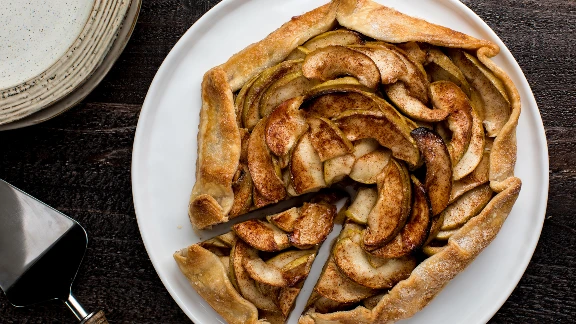Rustic apple galette with cinnamon