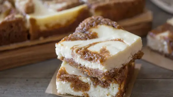 Carrot Cake Swirled Cream Cheese-Bars