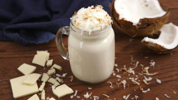 toasted-coconut-white-hot-chocolate