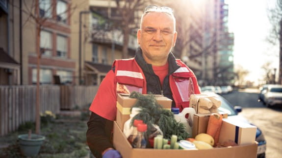 Food-Banks-volunteer-box