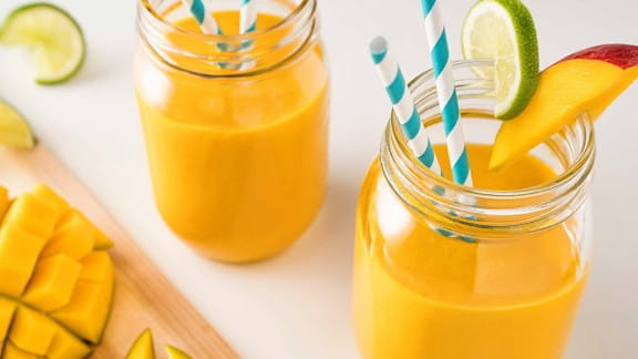 Mango-Vanilla-Smoothie-576X324