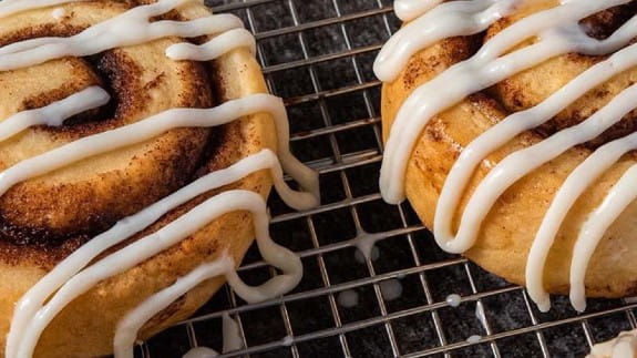 mouthwatering-cinnamon-rolls