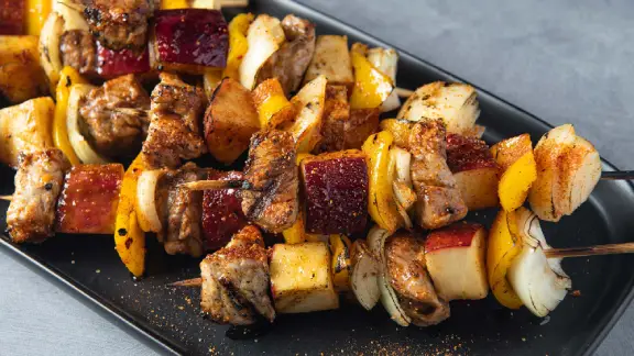 Honey-Glazed-Pork-and-Apple-Skewers