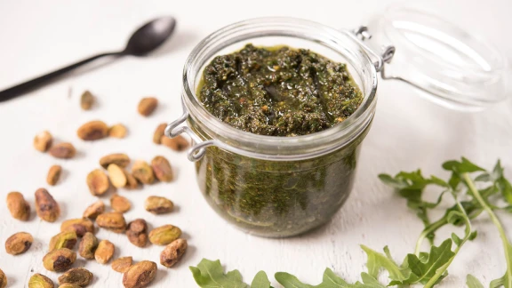 Pesto basilic et roquette végétalien