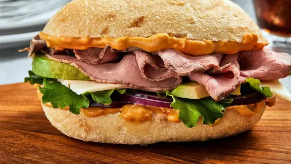 Honey-Chipotle-Roast-Beef-Sandwich