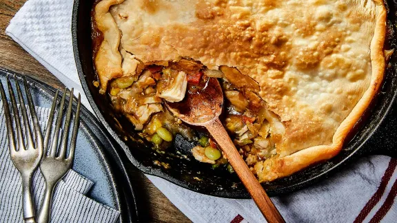 skillet-chicken-pot-pie