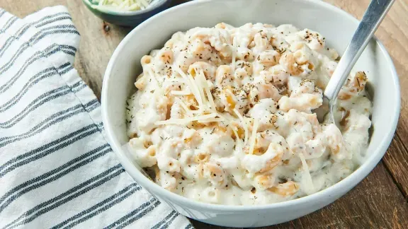 Herbed White Cheddar Mac and Cheese
