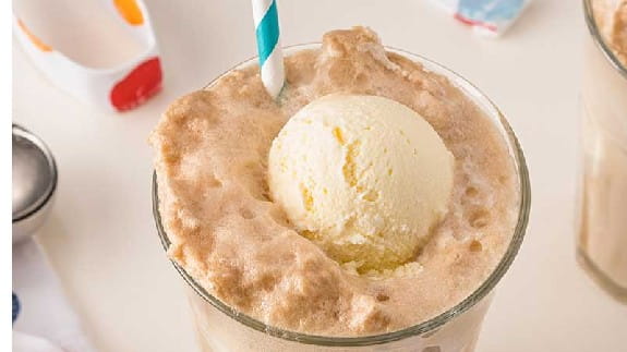 honey root beer float drink 