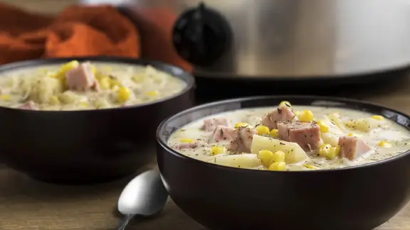 SLOW COOKER HAM AND POTATO SOUP 
