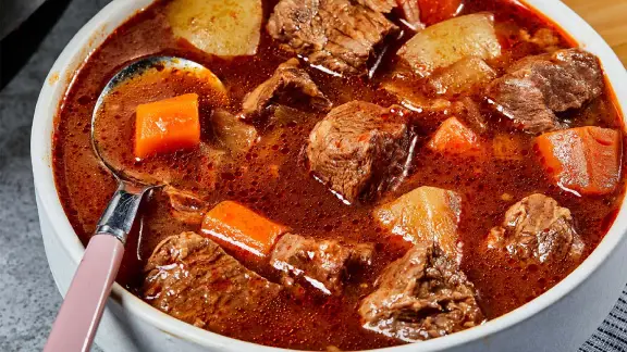 EASY INSTANT POT BEEF STEW 