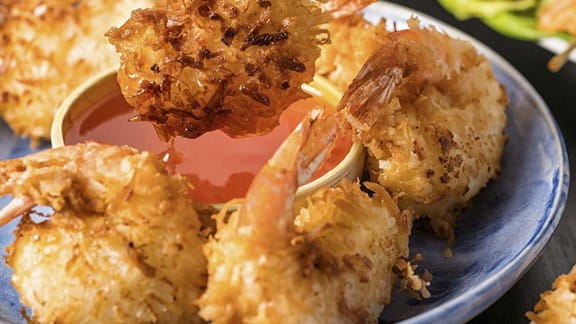 coconut-shrimp-with-sweet-red-chili-sauce