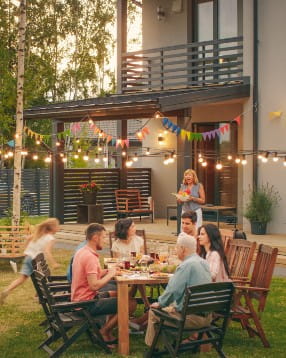 Fact-3-thanksgiving-outdoors