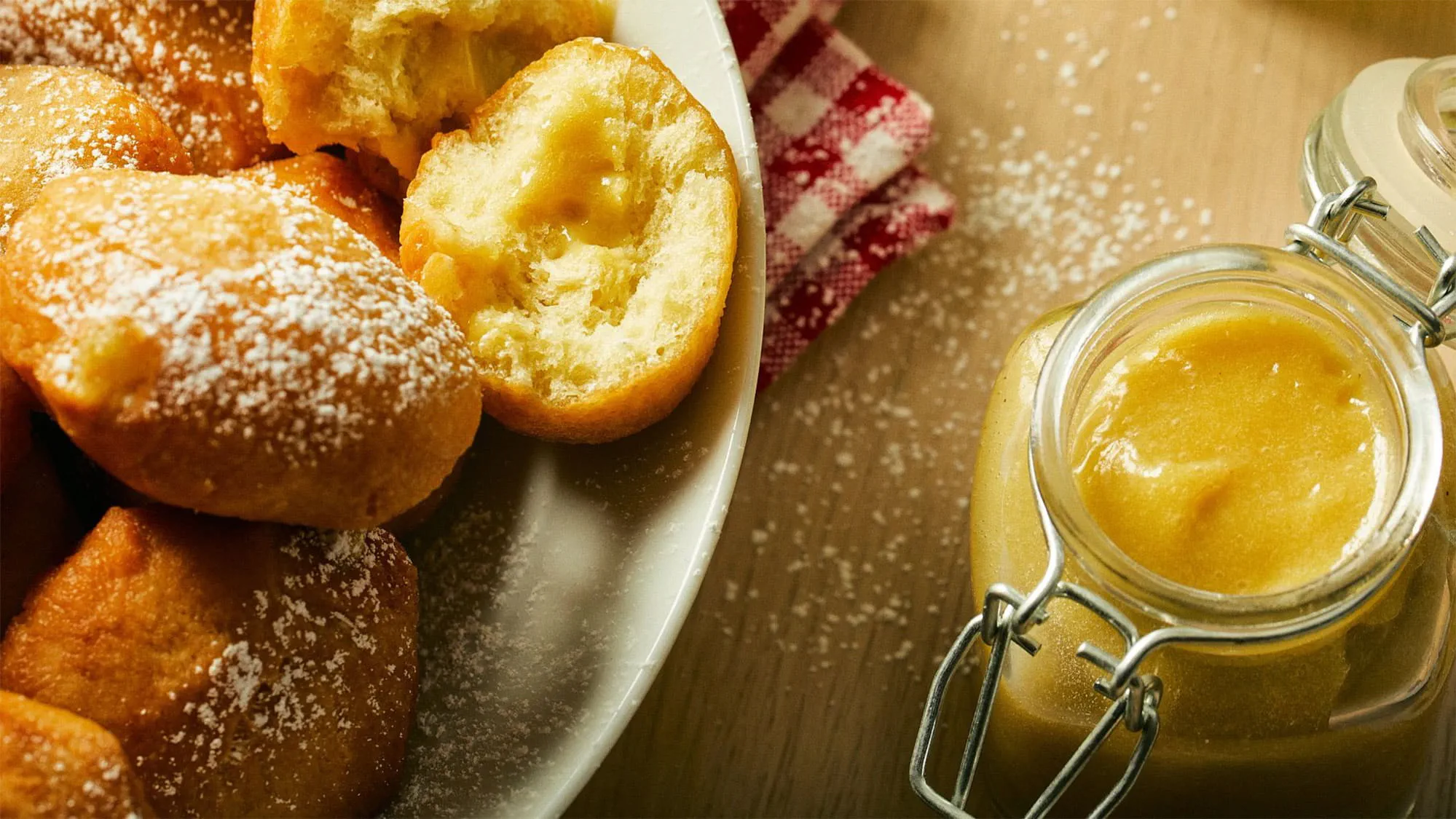 FF21_Humble-Nosh_Pandan-Kaya-Doughnuts-3_2000x1125