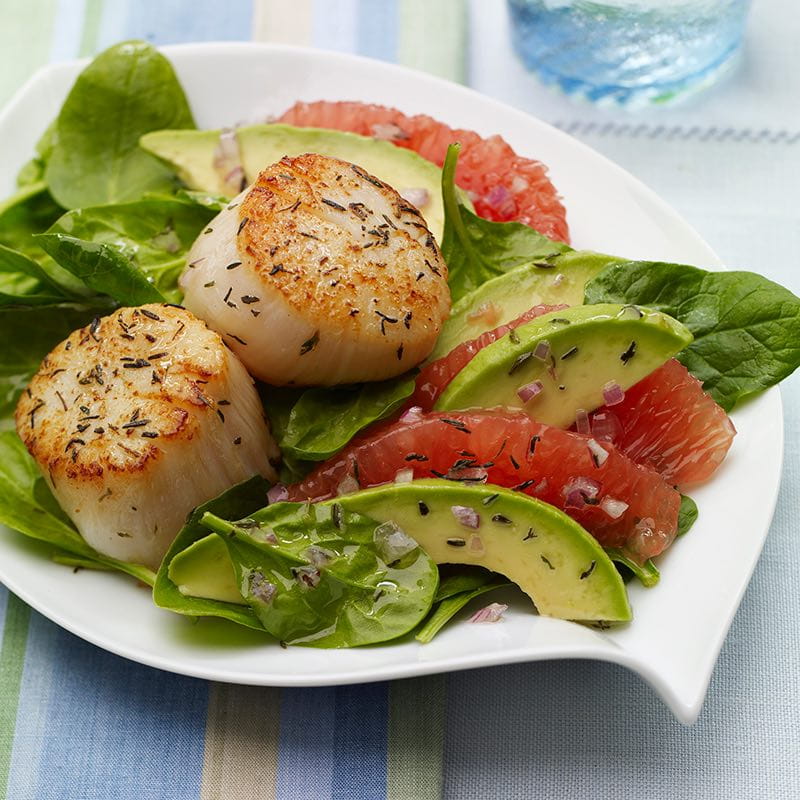 seared scallops with red grapefruit avocado salad