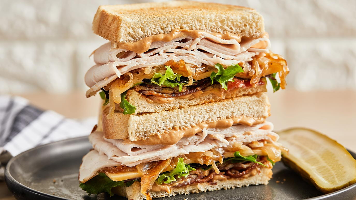 smoky applewood turkey sandwich