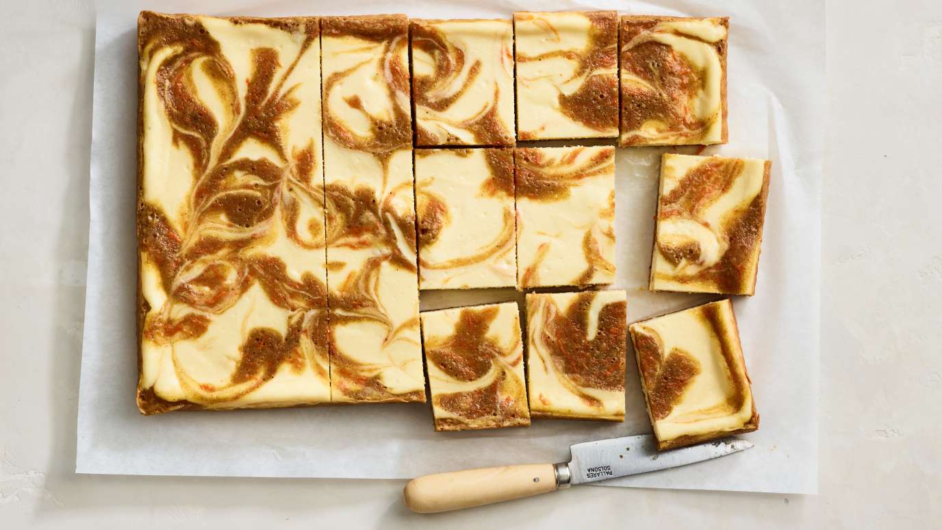 carrot cake swirled cheesecake bars