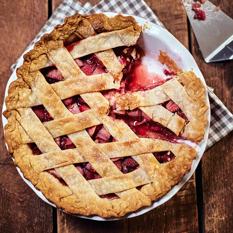 strawberry rhubarb pie